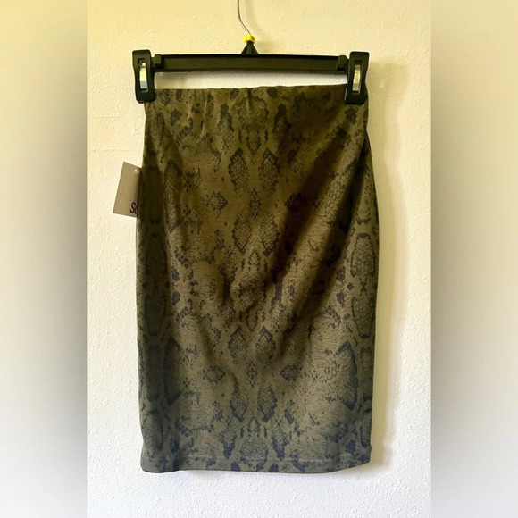 SO NWT Snake Print Bodycon Pencil Skirt - XS - Picture 3 of 3